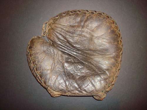 Ty Cobb Sporting Goods W.B. Jarvis Basemitt Front